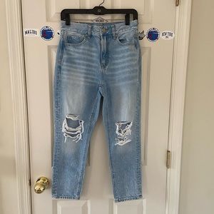 American eagle high waisted ripped mom jeans